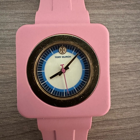 Tory Burch Women’s Izzie Pink Rubber Strap Watch 36mm TBW3017 - Picture 4 of 6